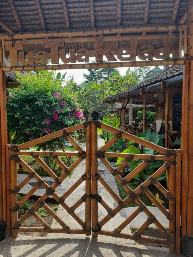 Tua Tua Keladi Bungalows Gili Air Exteriör bild
