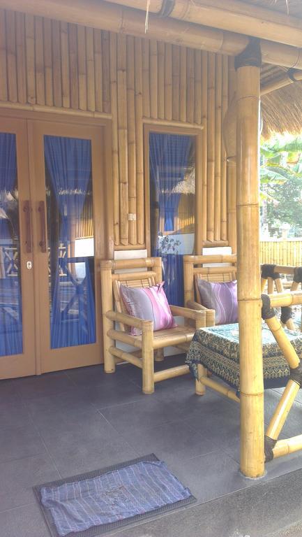 Tua Tua Keladi Bungalows Gili Air Exteriör bild