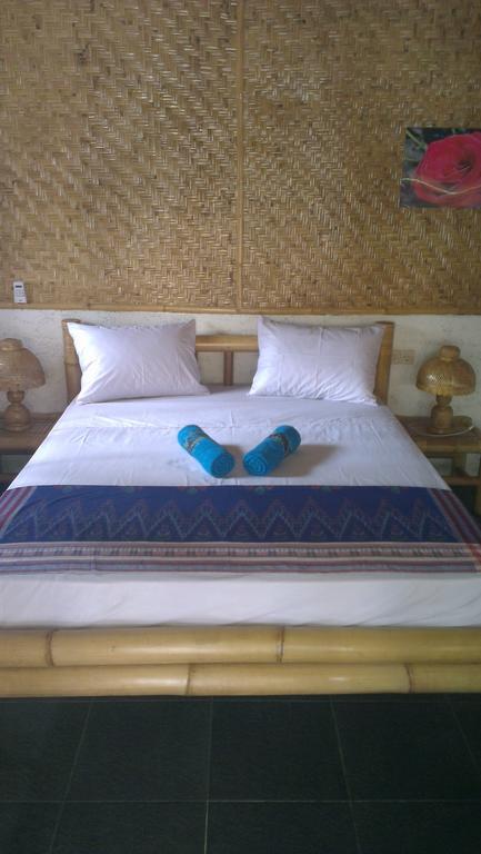 Tua Tua Keladi Bungalows Gili Air Exteriör bild