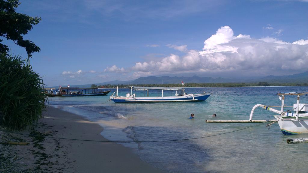 Tua Tua Keladi Bungalows Gili Air Exteriör bild