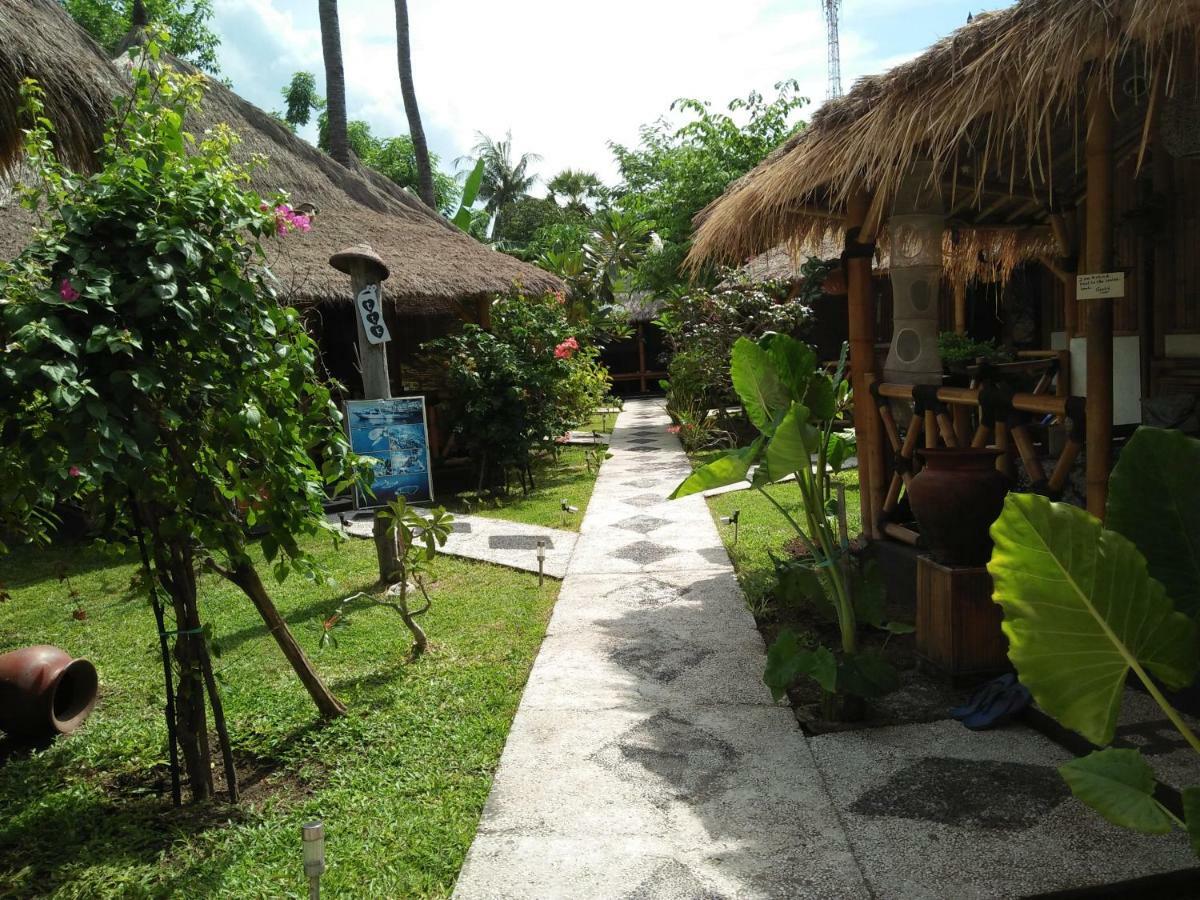 Tua Tua Keladi Bungalows Gili Air Exteriör bild