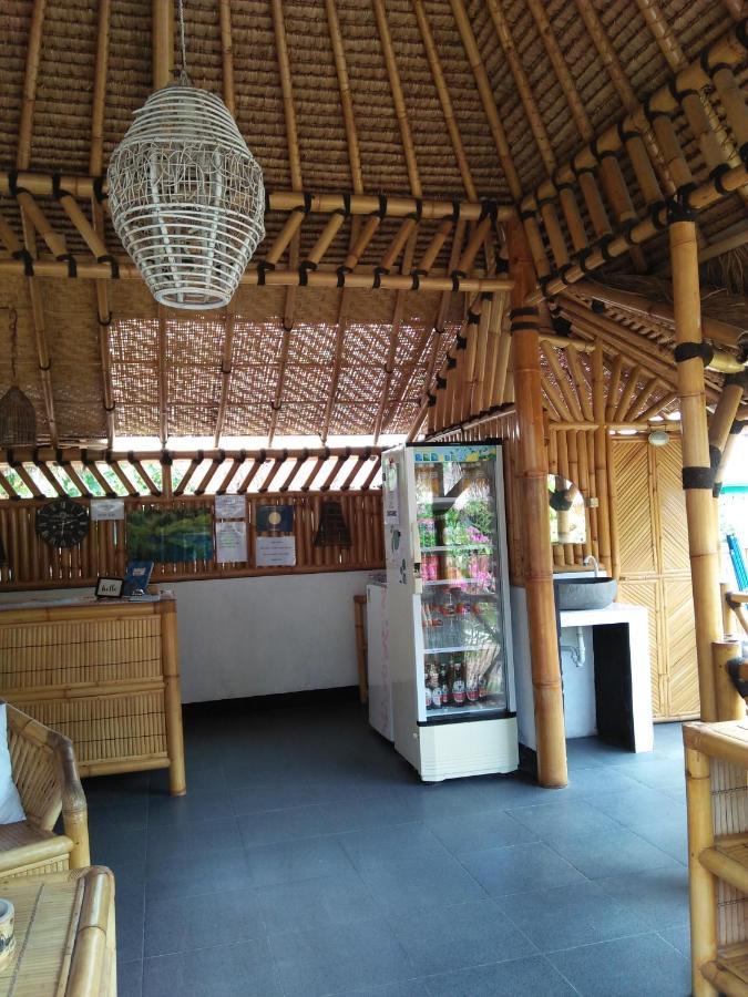 Tua Tua Keladi Bungalows Gili Air Exteriör bild